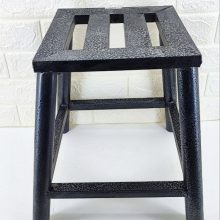 چهارپایه فلزی